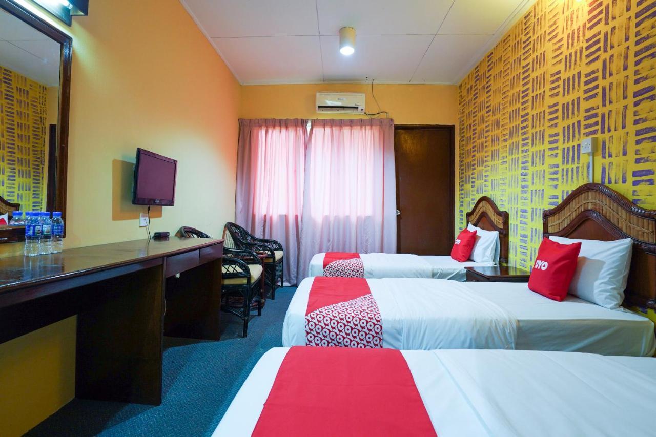 Oyo 44020 Kejora Garden Resort Kampong Pasir Bogak Exterior photo