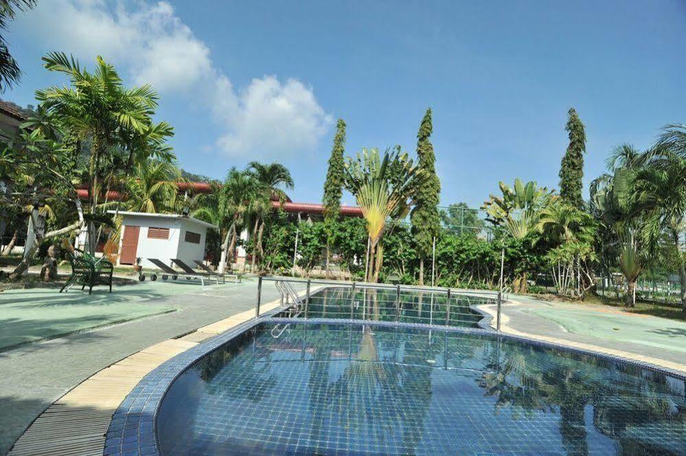 Oyo 44020 Kejora Garden Resort Kampong Pasir Bogak Exterior photo